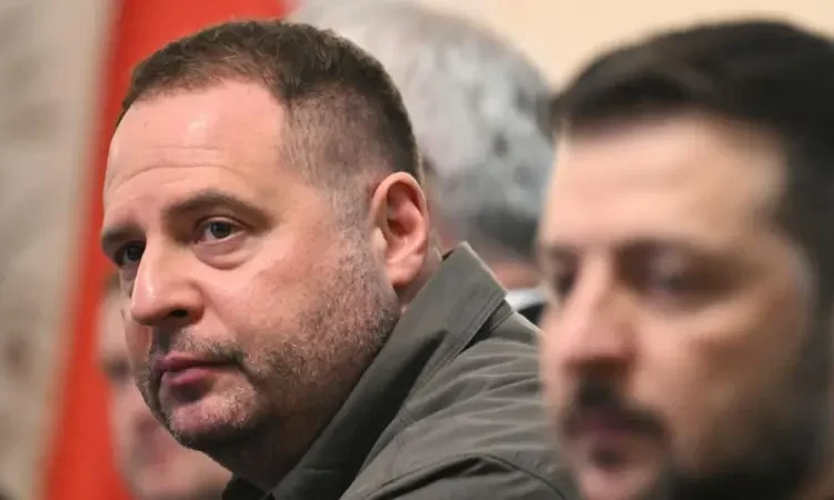  Зеленский уволил главу Офиса президента Украины Ермака на фоне коррупционного скандала. Что привело к отставке?