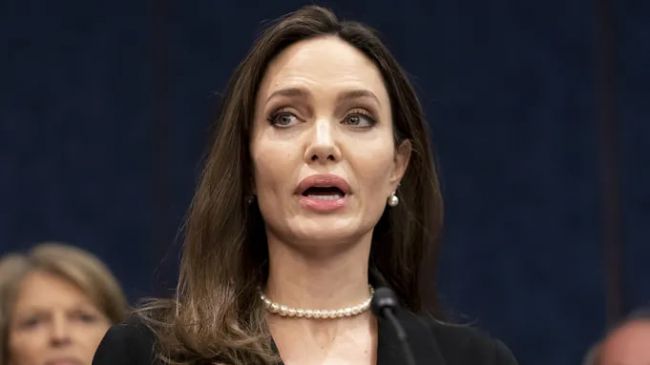  Тяжелая PR-артиллерия: нашлась причина визита Джоли на Украину