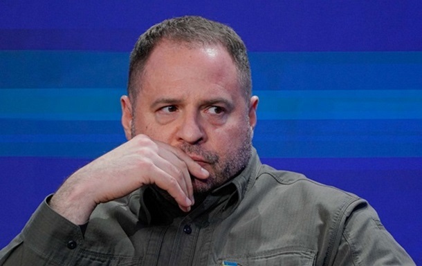  Офис президента уволил советников Ермака