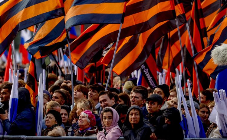  Доля россиян, выступающих за продолжение войны против Украины, упала до рекордного показателя — опрос