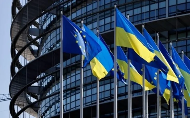  В Европарламенте призвали усилить военную помощь Украине