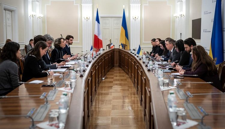  Франция запускает новый фонд для компаний, желающих работать в Украине