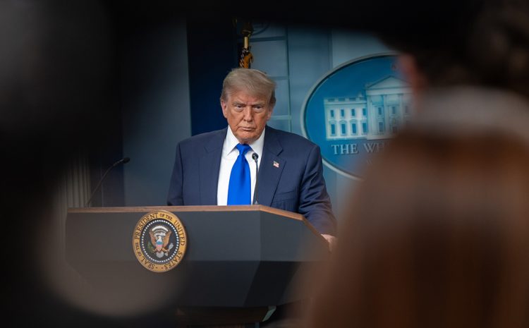  Трамп: Украине лучше быстро сесть за стол переговоров с РФ