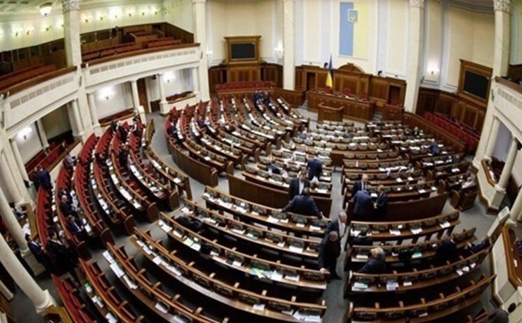  Десятки народных депутатов хотят сложить мандаты