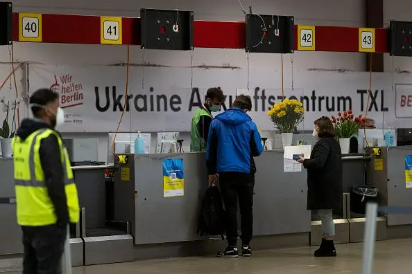 В конце прошлого года стало известно о закрытии крупнейшего приемного центра для украинских беженцев в бывшем аэропорту Тегель в Берлине