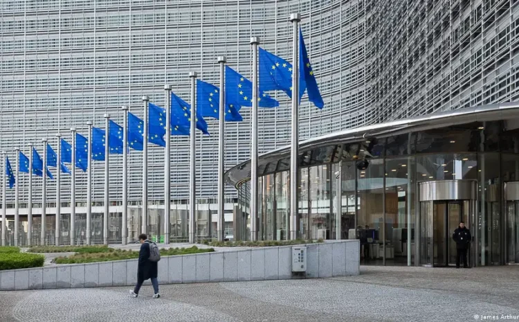  Bloomberg: ЕС хочет ужесточить условия выдачи кредита Киеву