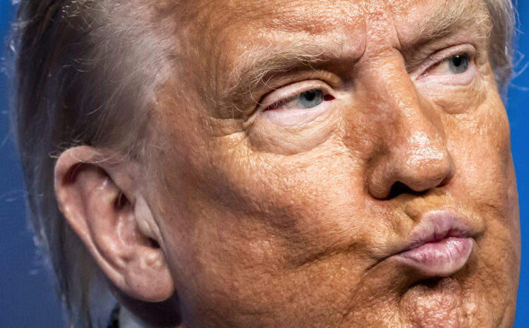  Трамп грозился остановить поставки оружия Украине, если Европа не поможет уговорить Иран – FT