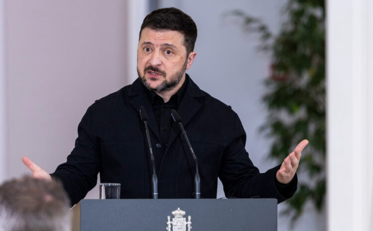  Зеленский предупредил: Украина должна быть готова к возможной остановке поставок оружия США