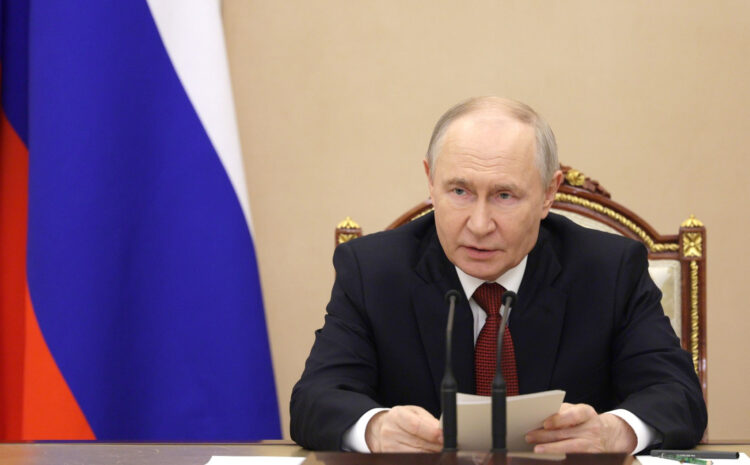  Путин признал проблему с топливом в России: уже ввели запрет на экспорт бензина, на очереди – дизель