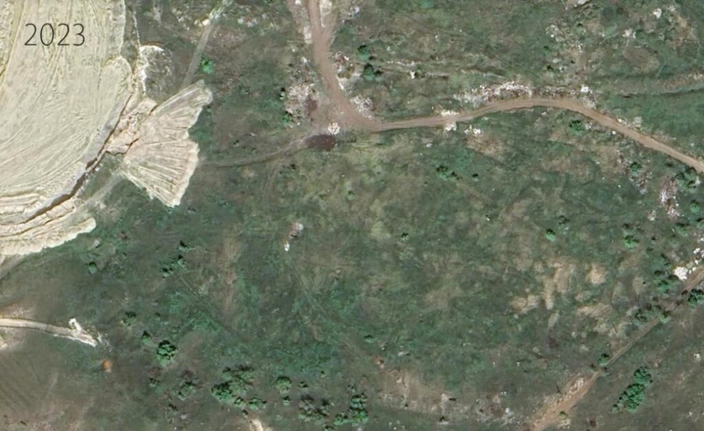 Поле возле Саратовского нефтеперерабатывающего завода / Google Earth / Радио Свобода