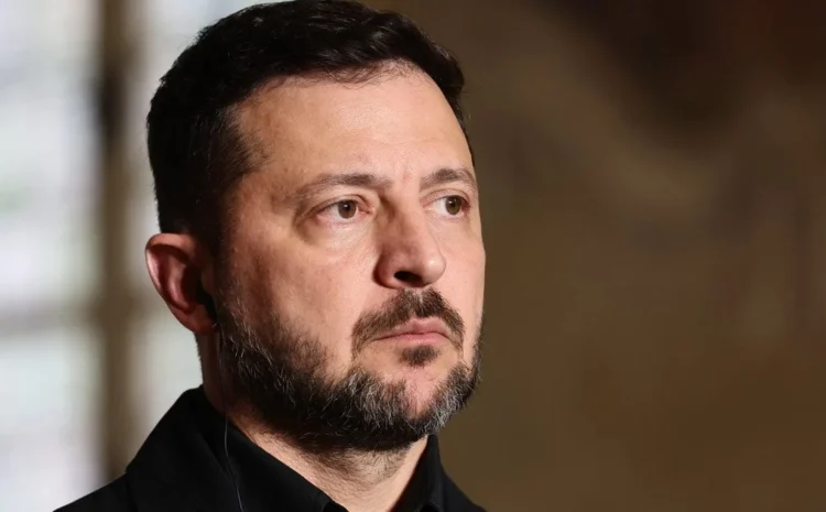  Зеленский сделал заявление о мобилизации после замены Сырского: что планируют
