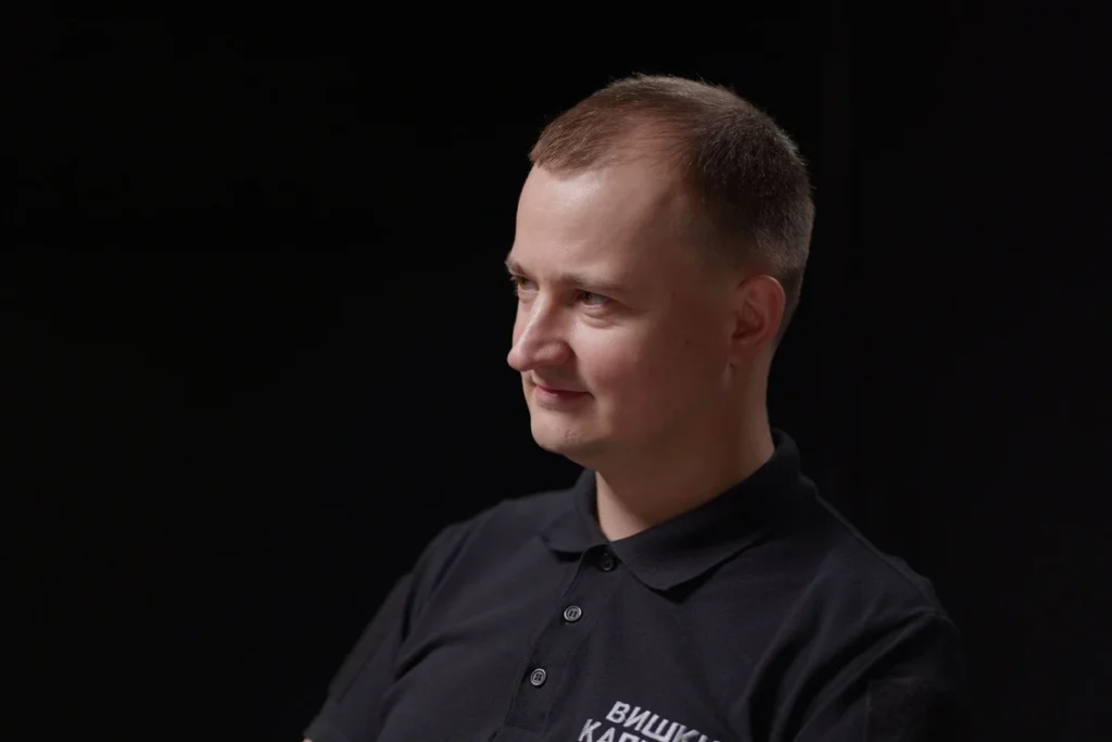 Тарас Чмут: "На сегодняшний день у нас 4 министра обороны за один календарный год. Эти проблемы не решаются просто так за месяц или за полгода"