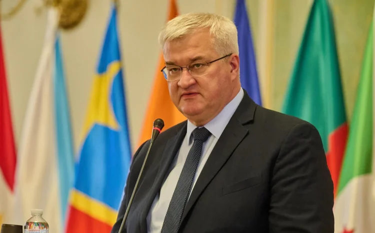  Рада уволила главу МИД Сибигу, которого должны переназначить