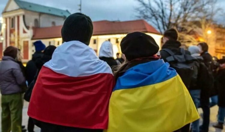  Почти половина поляков считают Украину ответственной за эскалацию конфликта с Польшей, — опрос